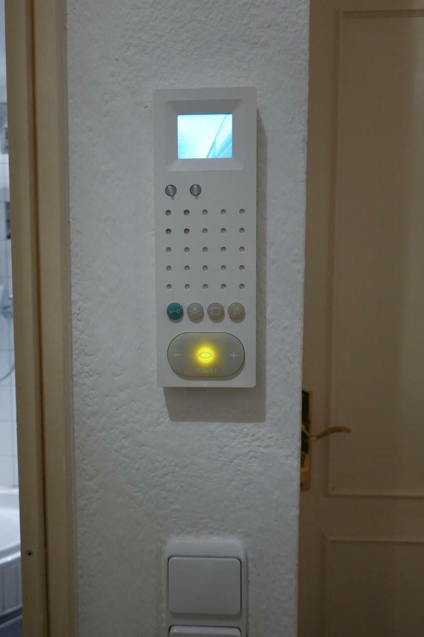 1 Zimmer Wohnung mit der Terrasse in der Innenstadt Wiesbaden Exterior foto